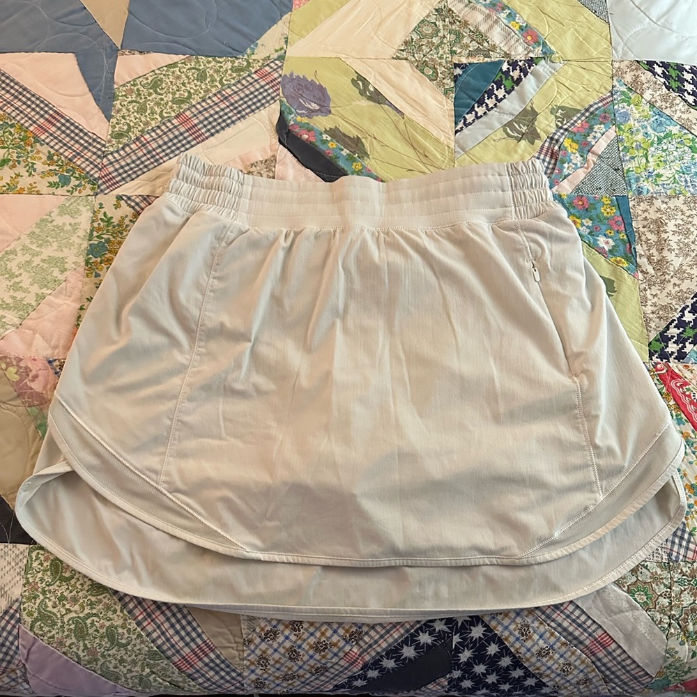 Lululemon Hotty Hot skirt